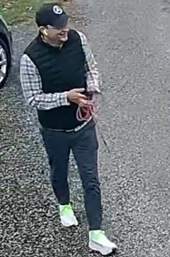 distraction Suspect 1